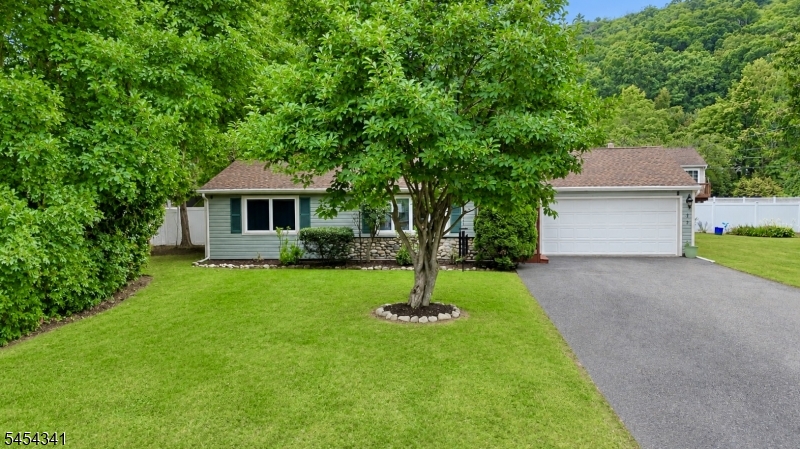47 Pequot Trail Oak Ridge, NJ 07438 - Photo 18 of 19 Gallery Image 18