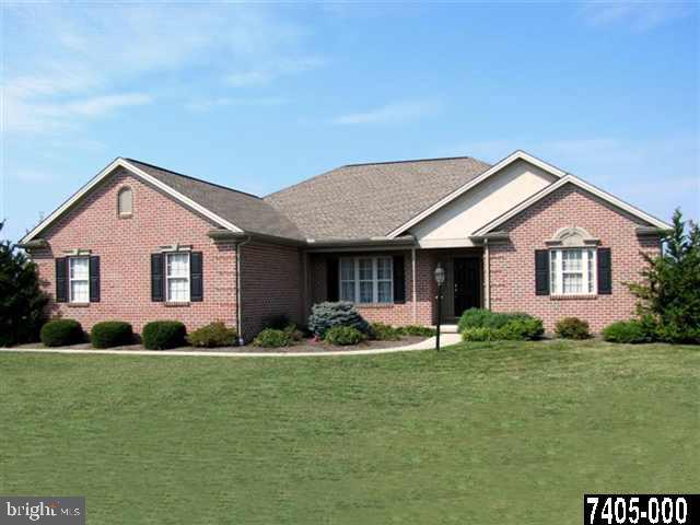 321 Dew Drop Road York, PA 17402 - Photo 1 of 25