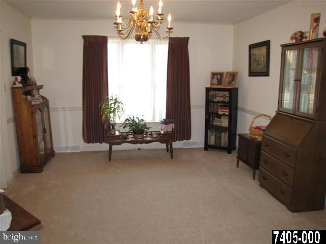 321 Dew Drop Road York, PA 17402 - Photo 4 of 25