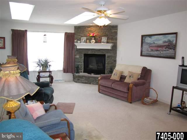 321 Dew Drop Road York, PA 17402 - Photo 7 of 25