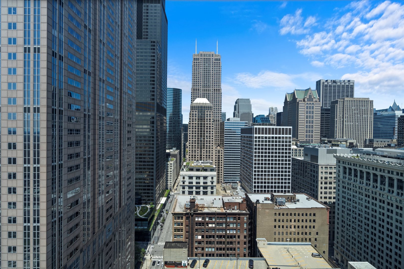 235 West Van Buren Street, Unit 3315 Chicago, IL 60607 - Photo 13 of 22