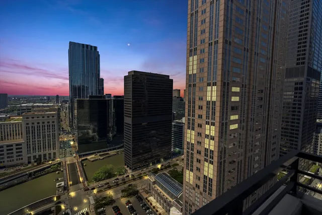 $3,280 | 235 West Van Buren Street, Unit 3315, Chicago, IL 60607