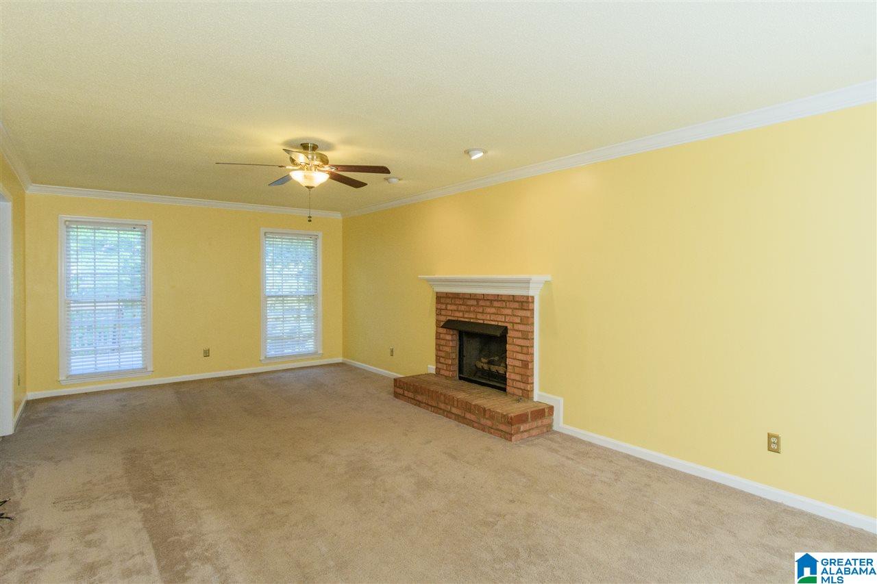1043 Independence Court Alabaster, AL 35007 - Photo 4 of 39