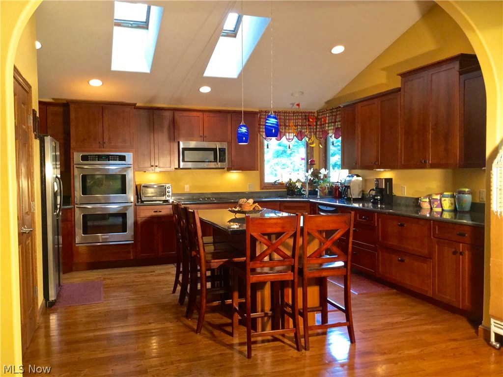 7229 Red Brush Road Ravenna, OH 44266 - Photo 5 of 22 In Law/Tenant Suite Kitchen For The Most Discerning Chef. Stunning Granite, Large Pantry And More Cabinets
Than You Could Fill. Additional Large Pantry In Hallway To Laundry Room.