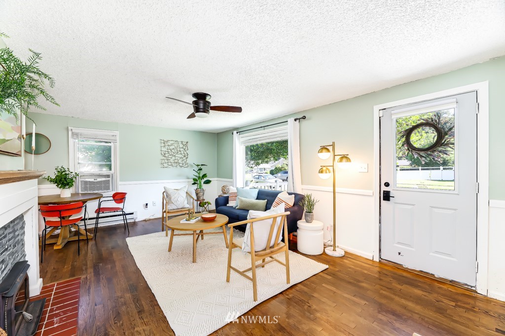 3101 Southeast 6th Street Renton, WA 98058 - Photo 4 of 17