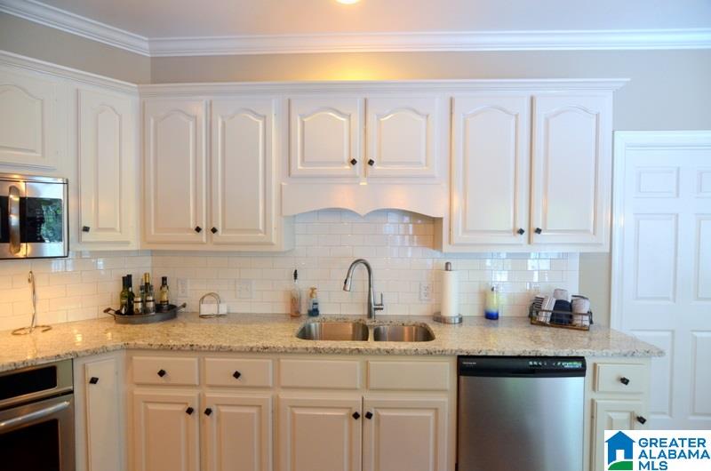 101 Royal Place Pelham, AL 35124 - Photo 14 of 43