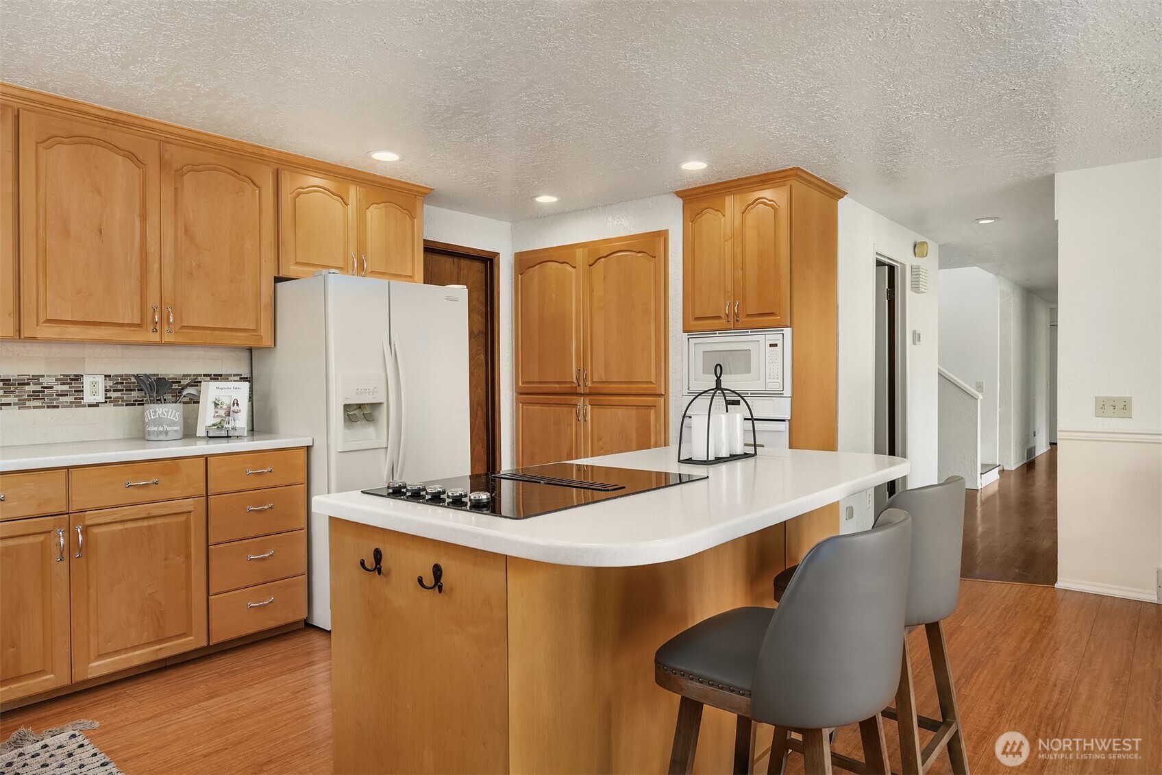 9119 185th Place Southwest Edmonds, WA 98026 - Photo 11 of 38 Gallery Image 11
