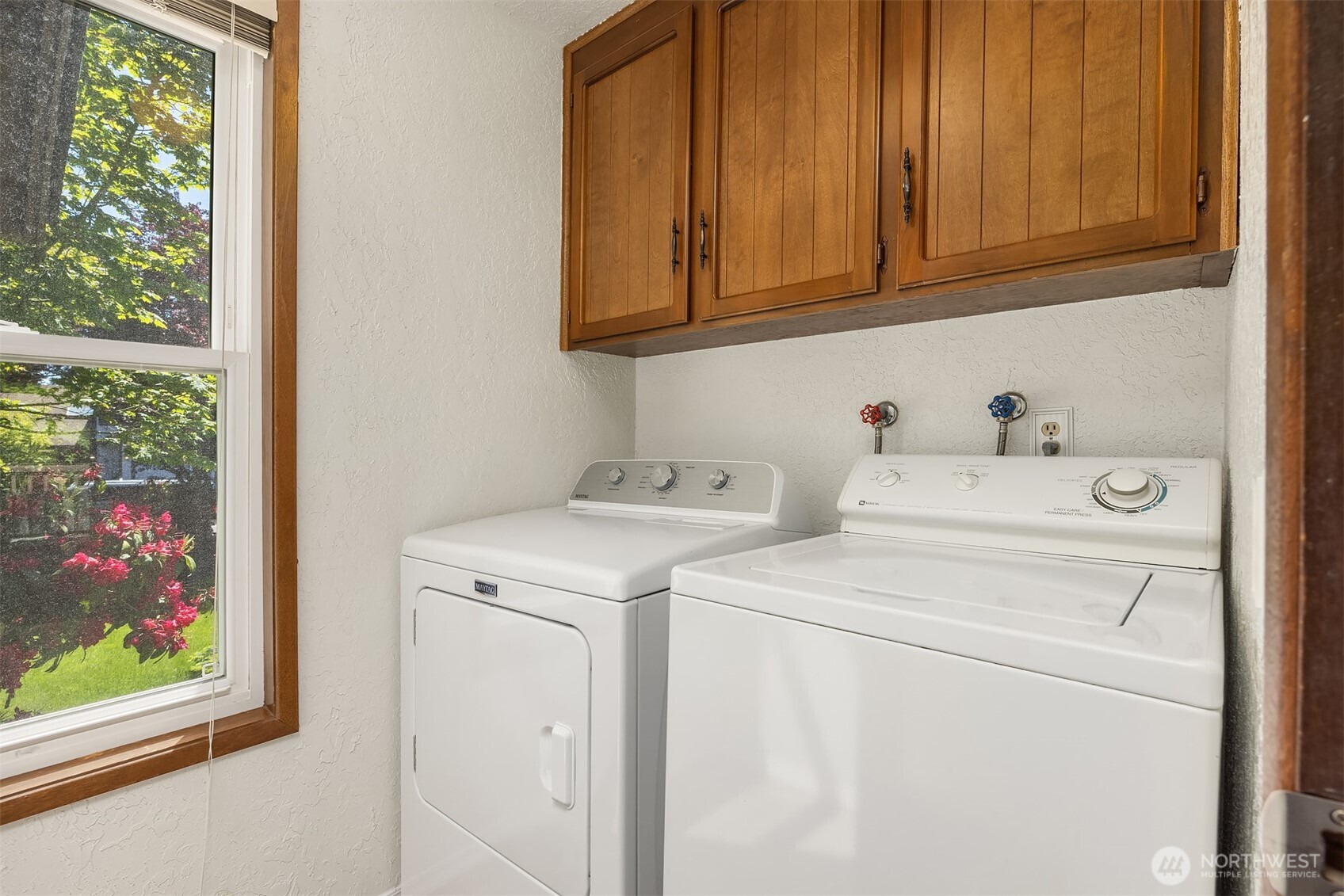 9119 185th Place Southwest Edmonds, WA 98026 - Photo 17 of 38 Gallery Image 17