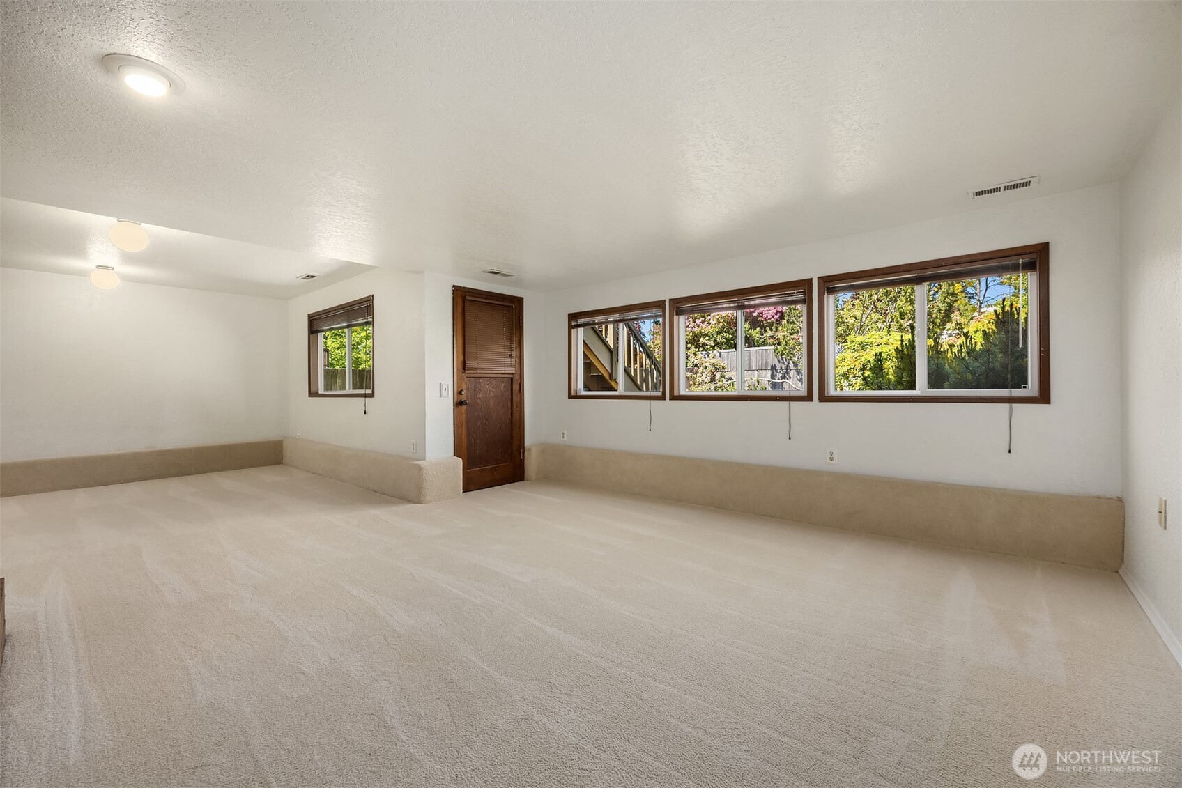 9119 185th Place Southwest Edmonds, WA 98026 - Photo 21 of 38 Gallery Image 21