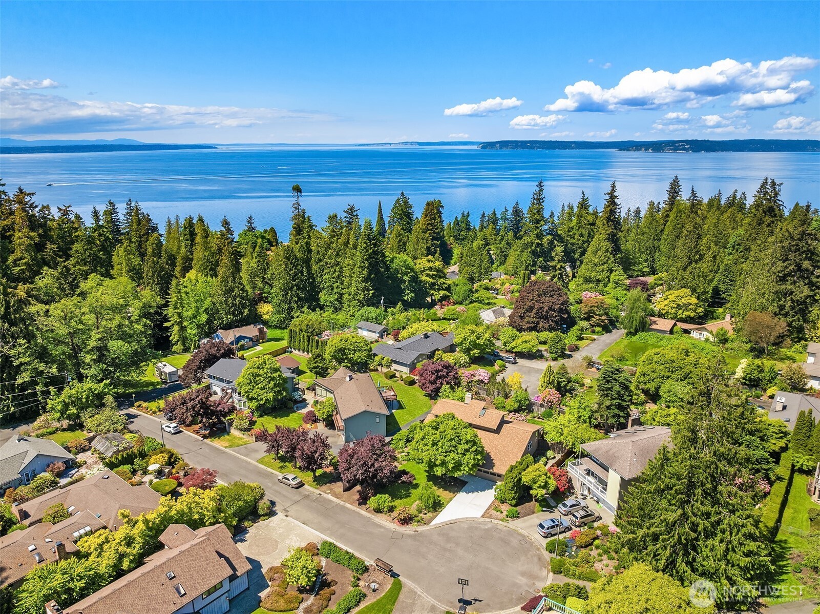 9119 185th Place Southwest Edmonds, WA 98026 - Photo 35 of 38 Gallery Image 35