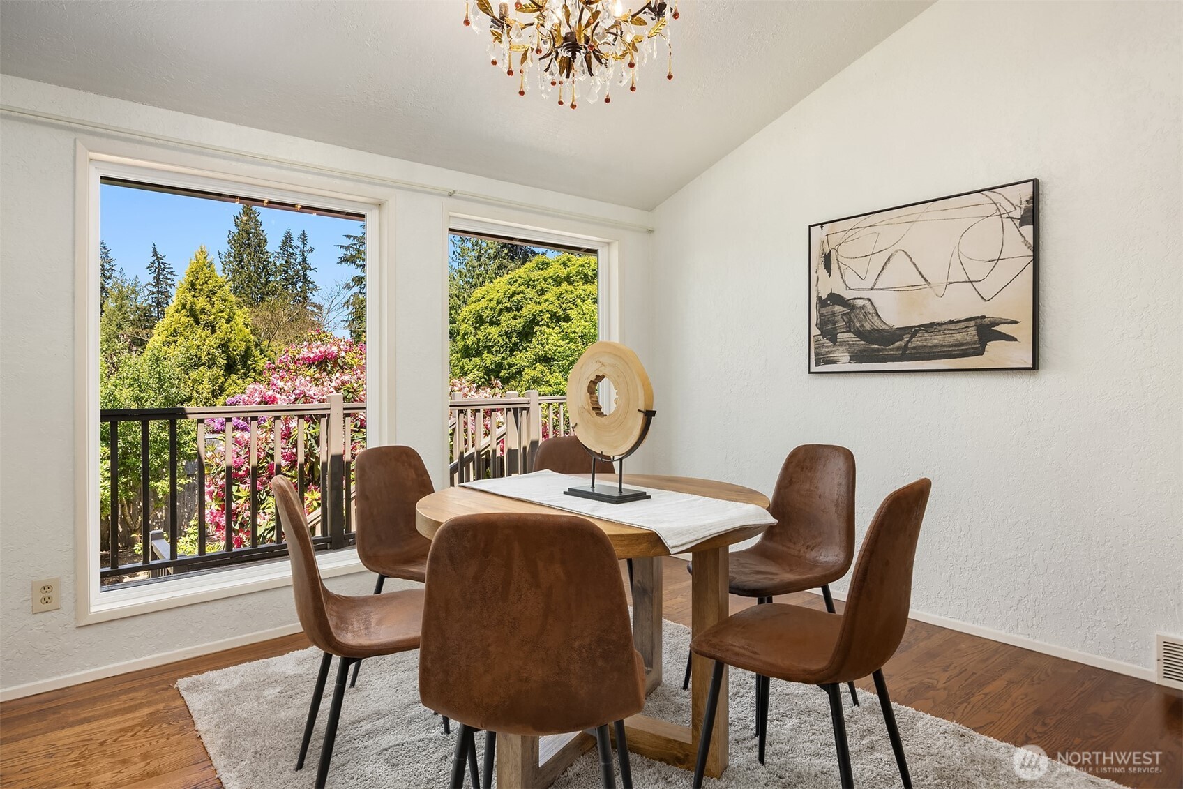 9119 185th Place Southwest Edmonds, WA 98026 - Photo 6 of 38 Gallery Image 6