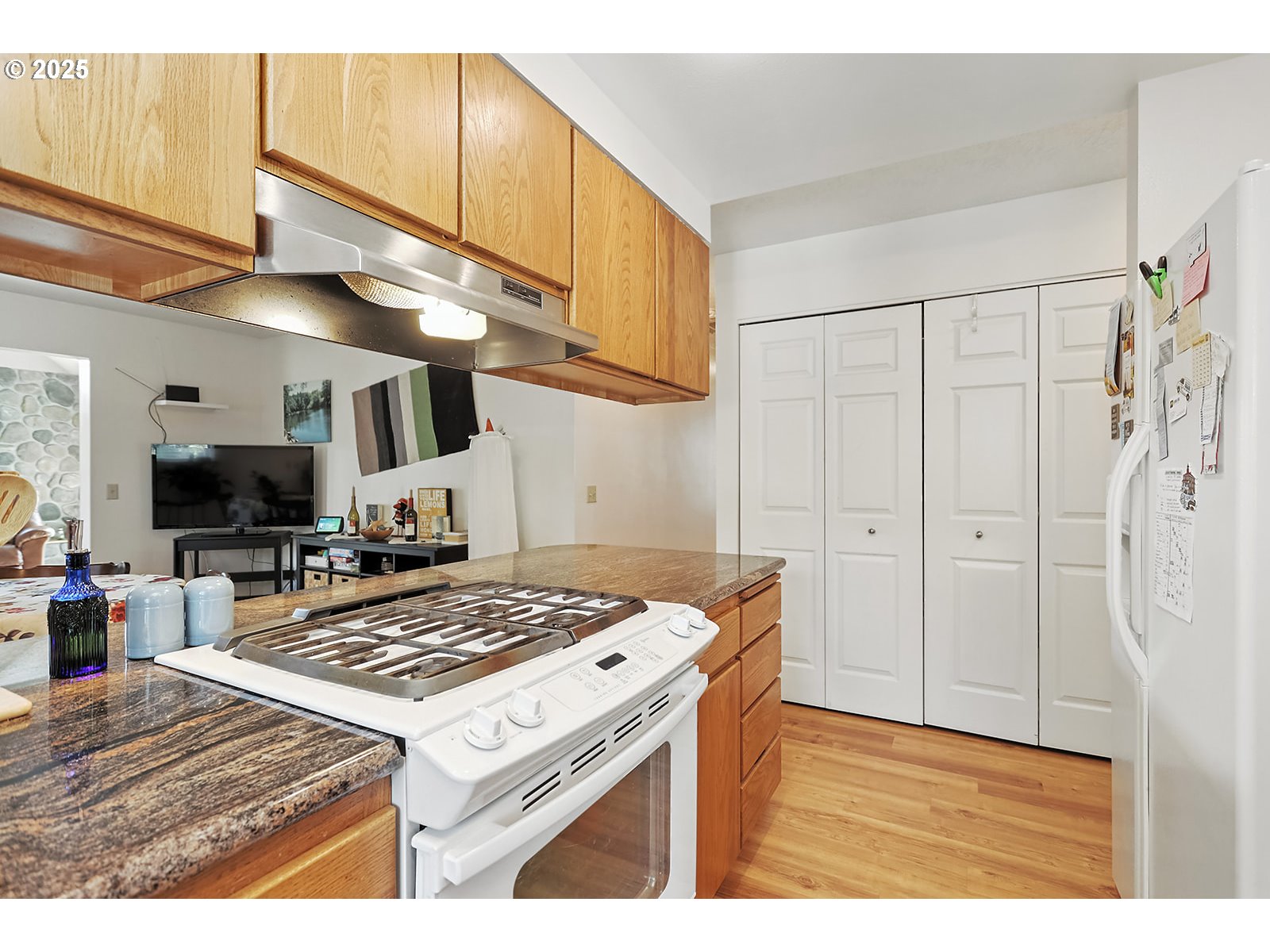 832 Adams Loop Hood River, OR 97031 - Photo 13 of 46 Gallery Image 13