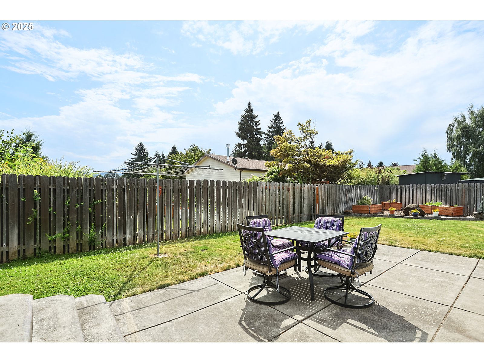 832 Adams Loop Hood River, OR 97031 - Photo 35 of 46 Patio