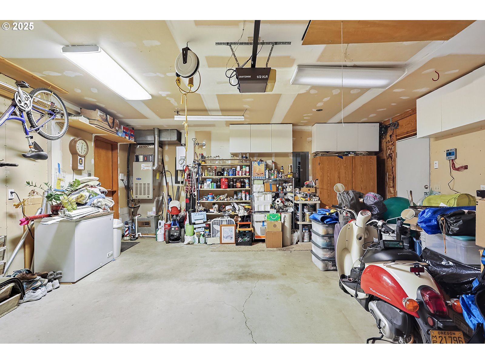 832 Adams Loop Hood River, OR 97031 - Photo 43 of 46 Garage