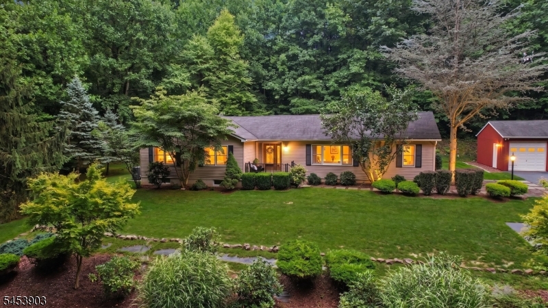 6 Garner Road Bloomsbury, NJ 08804 - Photo 1 of 50 Gallery Image 1