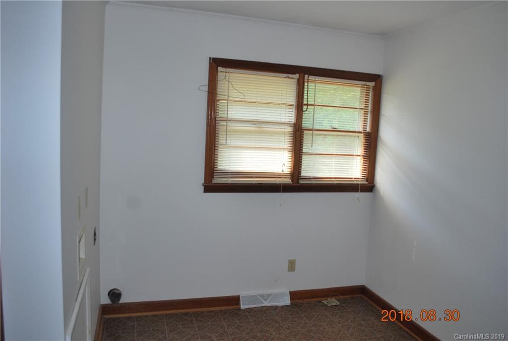 1420 Mud Cut Road Marion, NC 28752 - Photo 8 of 38 Gallery Image 8