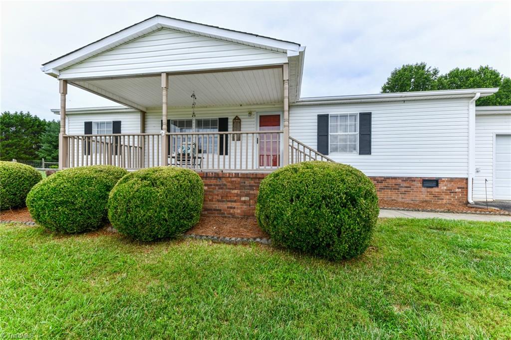 559 McBride Road Mount Airy, NC 27030 - Photo 6 of 47 Gallery Image 6