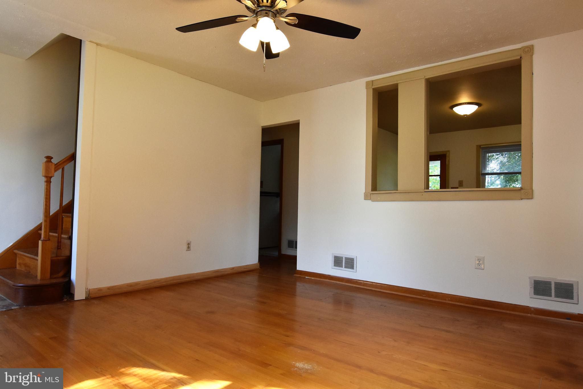 229 Asbury Road Pasadena, MD 21122 - Photo 4 of 34 Gallery Image 4
