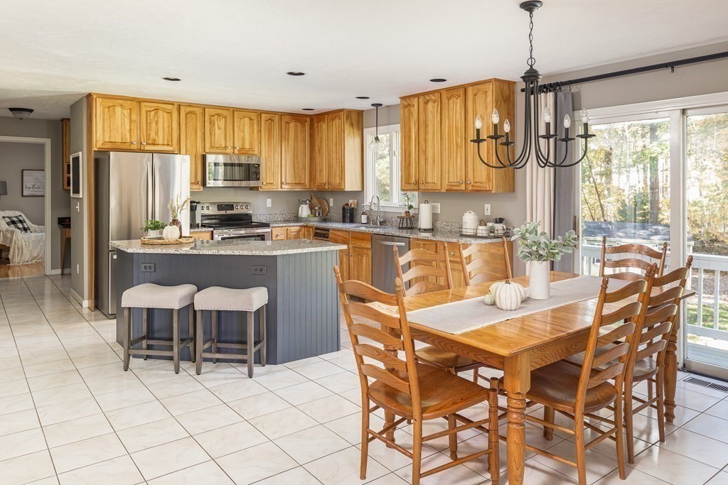 25 Kimball Road Hopkinton, MA 01748 - Photo 6 of 36 Gallery Image 6