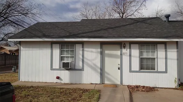 $1,600 | 693 East N 15th Street, Unit B, Abilene, TX 79601