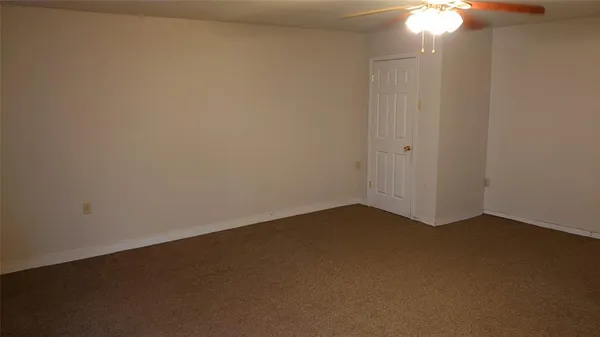 $1,600 | 693 East N 15th Street, Unit B, Abilene, TX 79601