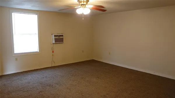 $1,600 | 693 East N 15th Street, Unit B, Abilene, TX 79601