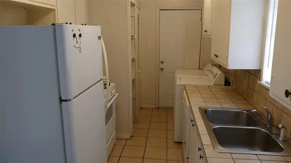 $1,600 | 693 East N 15th Street, Unit B, Abilene, TX 79601