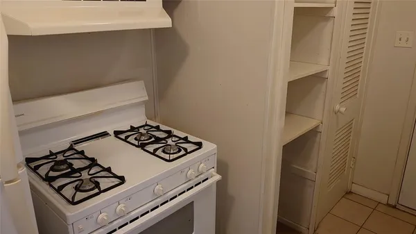 $1,600 | 693 East N 15th Street, Unit B, Abilene, TX 79601