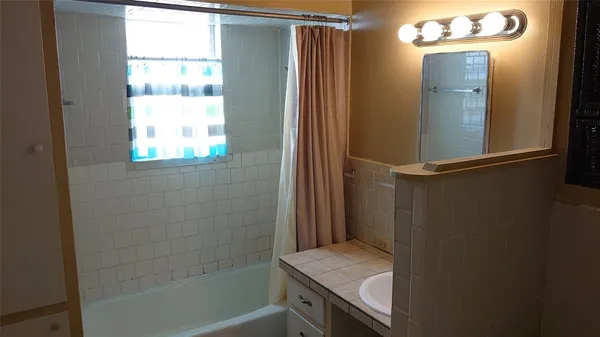 $1,600 | 693 East N 15th Street, Unit B, Abilene, TX 79601