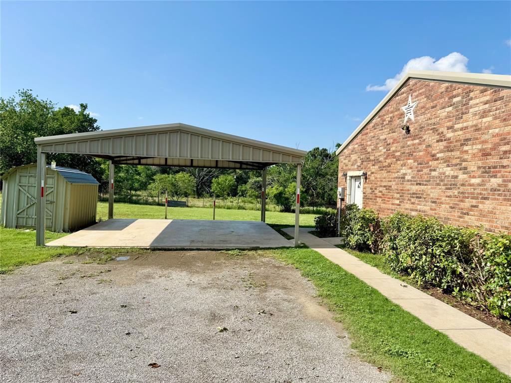 340 Lynch Bend Road Springtown, TX 76082 - Photo 3 of 19