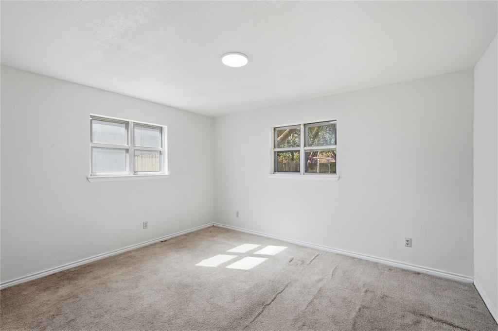 2711 Old Robinson Road Waco, TX 76706 - Photo 11 of 17