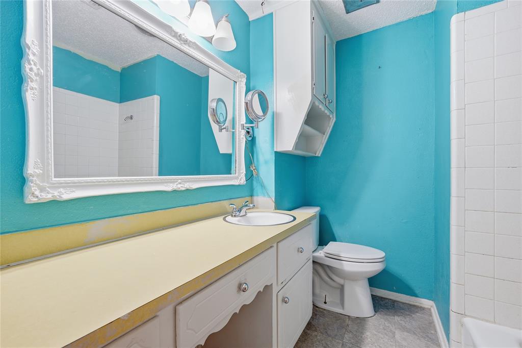 2711 Old Robinson Road Waco, TX 76706 - Photo 12 of 17