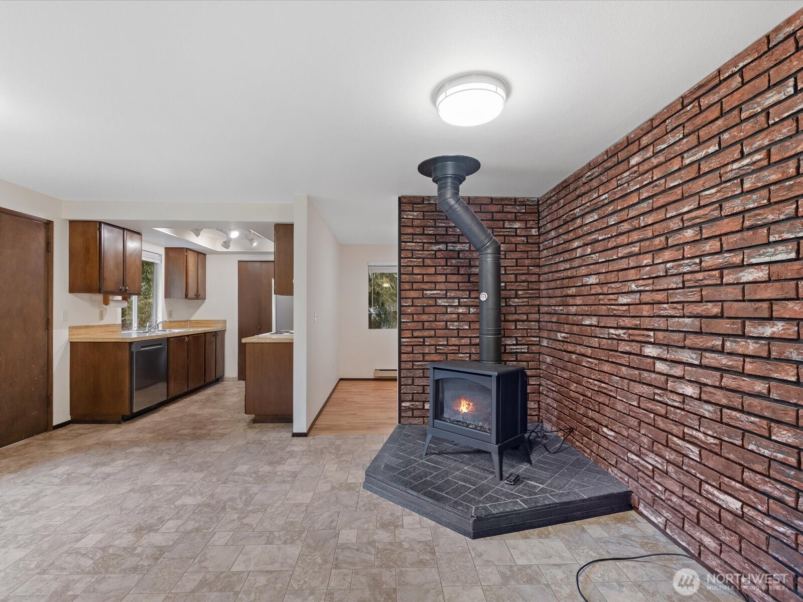 8506 192nd Street Southwest Edmonds, WA 98026 - Photo 18 of 37