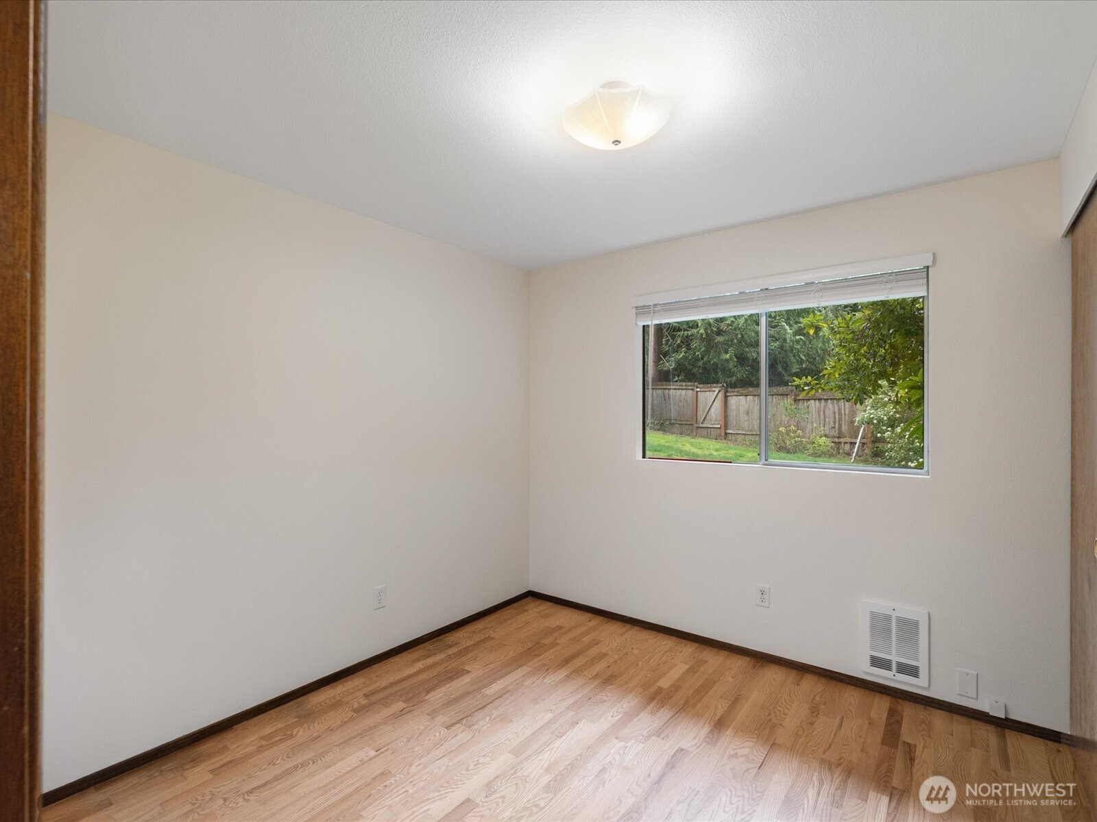 8506 192nd Street Southwest Edmonds, WA 98026 - Photo 28 of 37 an empty room with a window