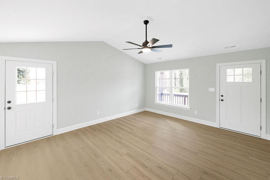 5514 Cedarbrook Road Jonesville, NC 28642 - Photo 6 of 25