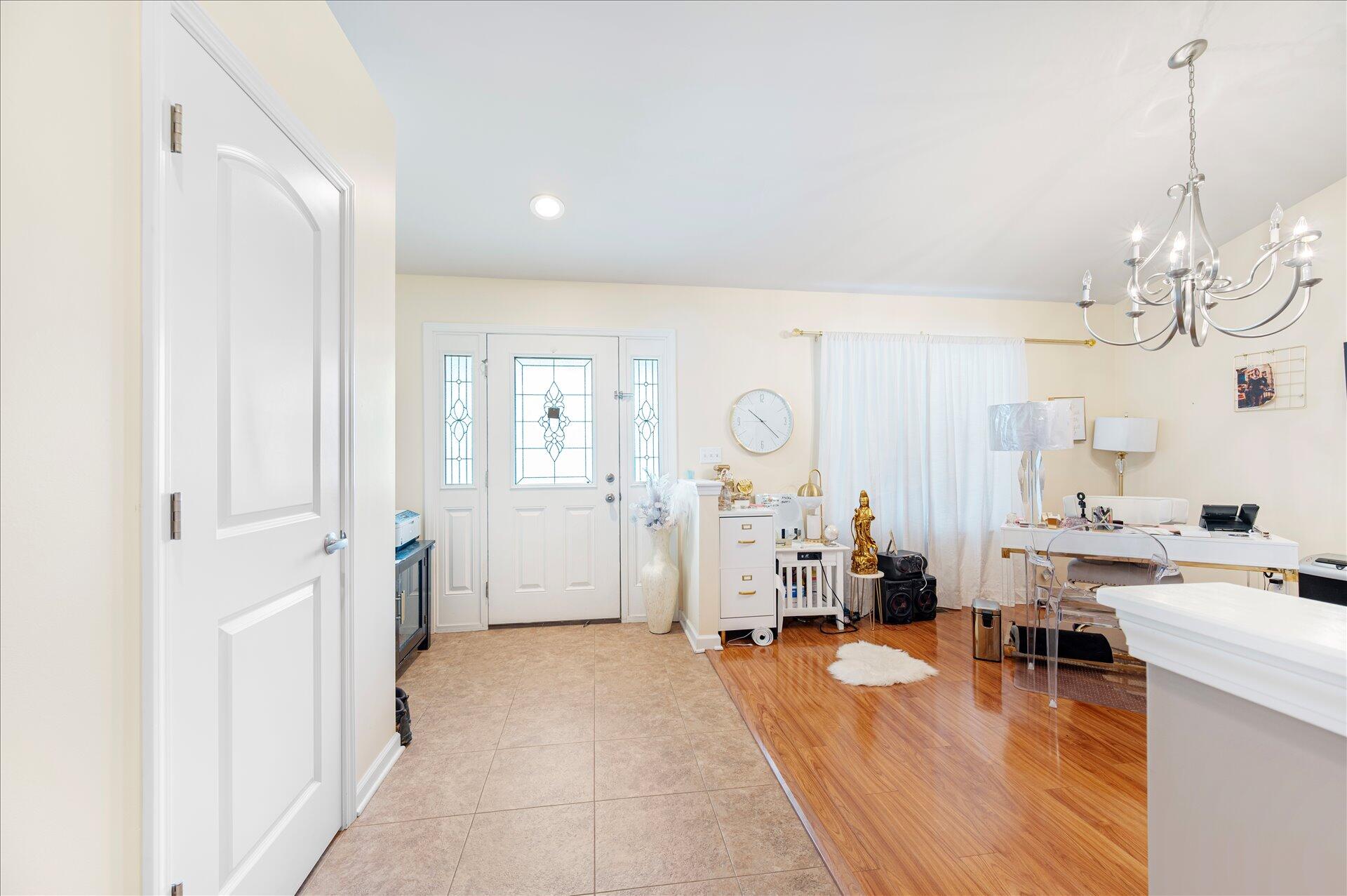 10331 Nelson Street Crown Point, IN 46307 - Photo 6 of 26 1920x1277