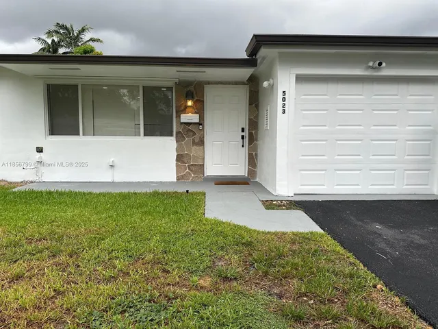 $3,100 | 5023 Southwest 93rd Avenue, Cooper City, FL 33328