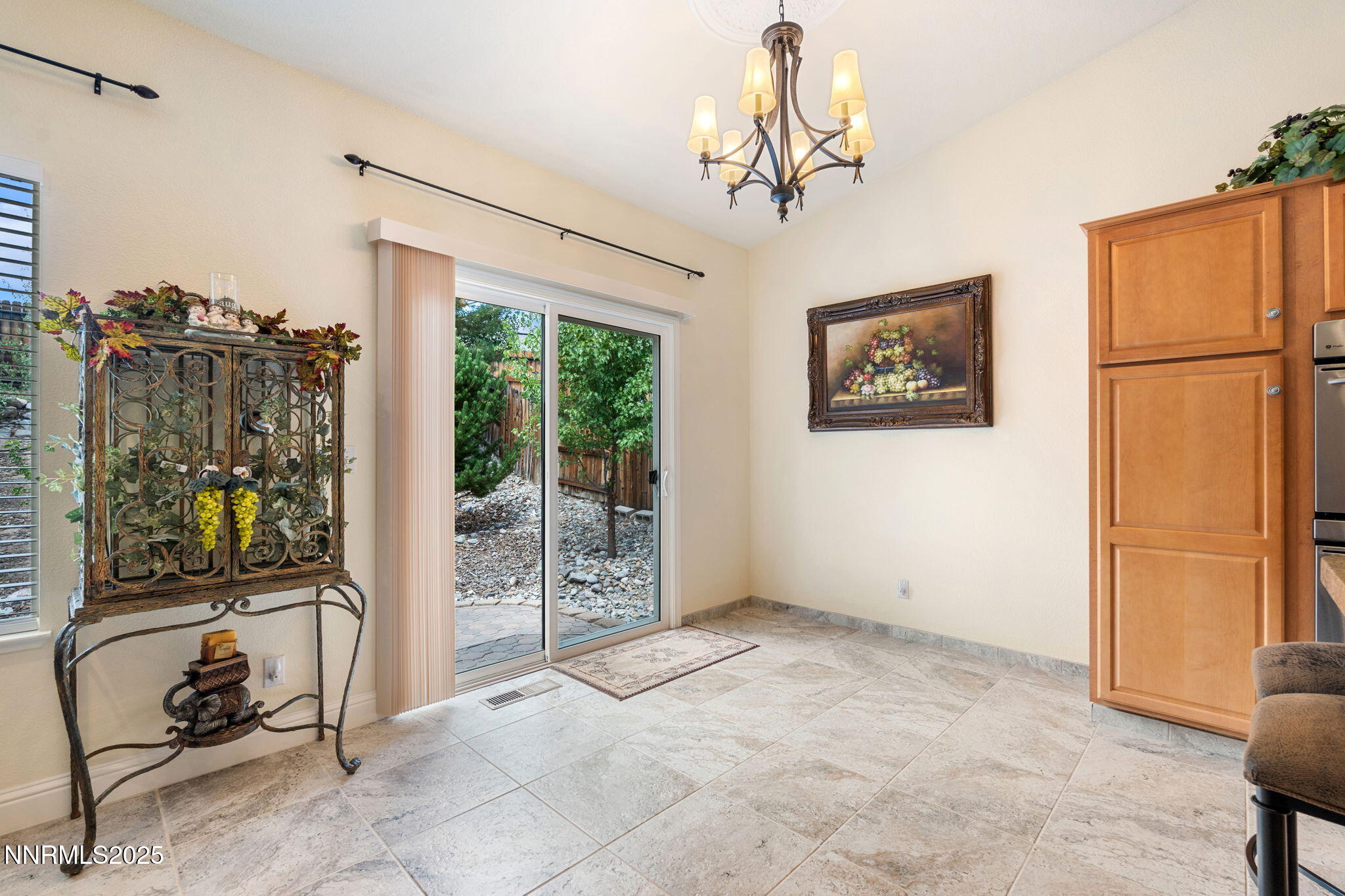 4017 Mt Jefferson Drive Reno, NV 89508 - Photo 19 of 45 20-web-or-mls-DSC03160