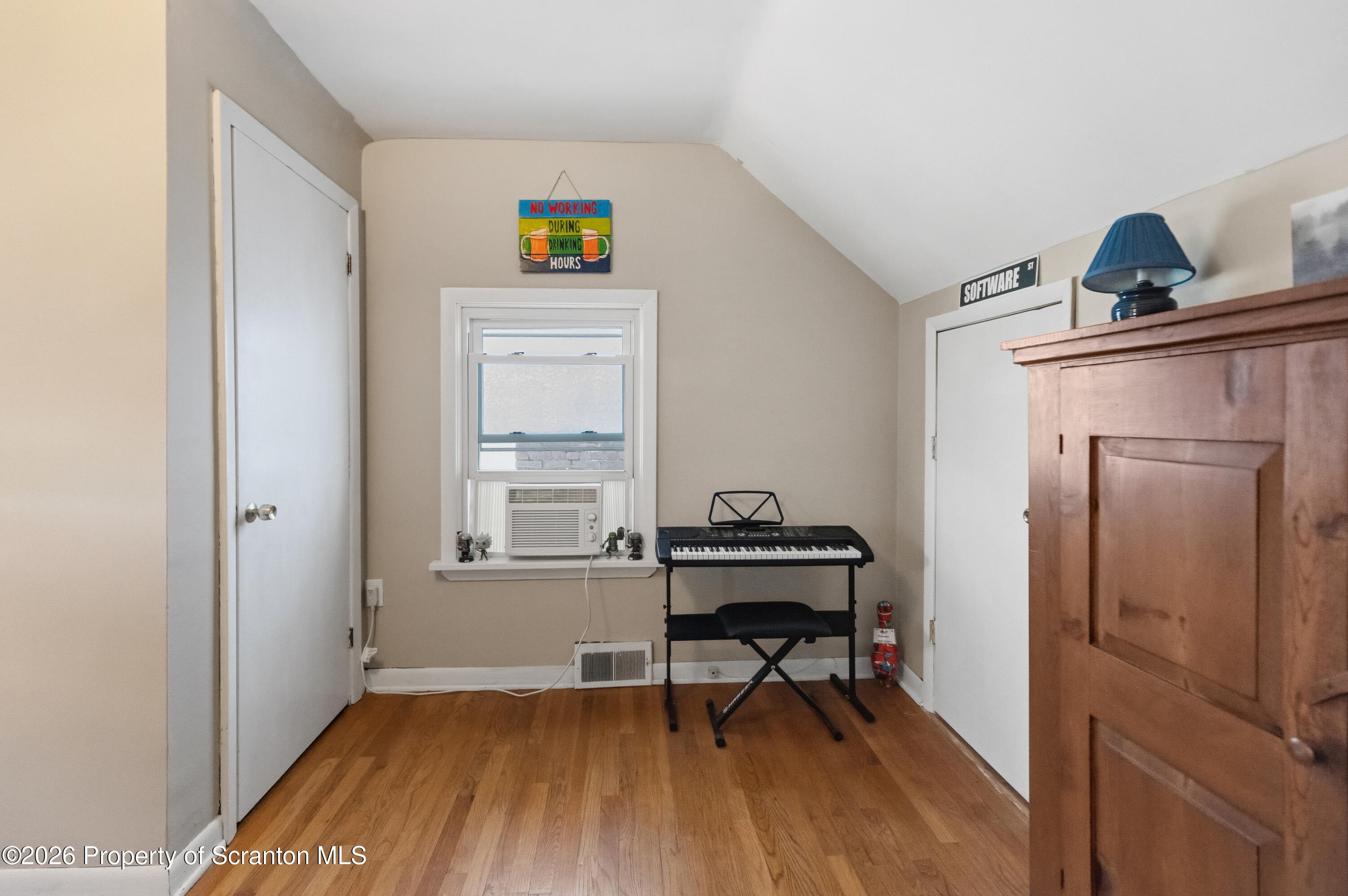 926 Grandview Street Scranton, PA 18509 - Photo 21 of 46 IMG_3765