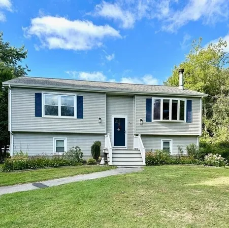 $570,000 | 49 Hathaway Road, Acushnet, MA 02743