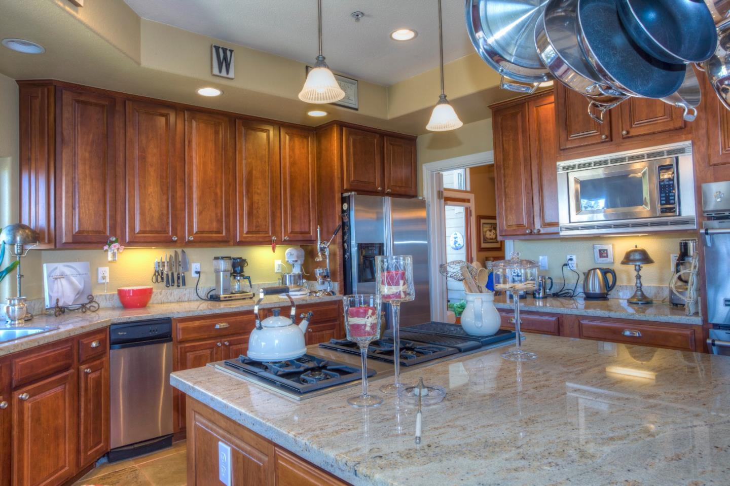 173 Del Monte Road El Granada, CA 94019 - Photo 16 of 41 Gallery Image 16