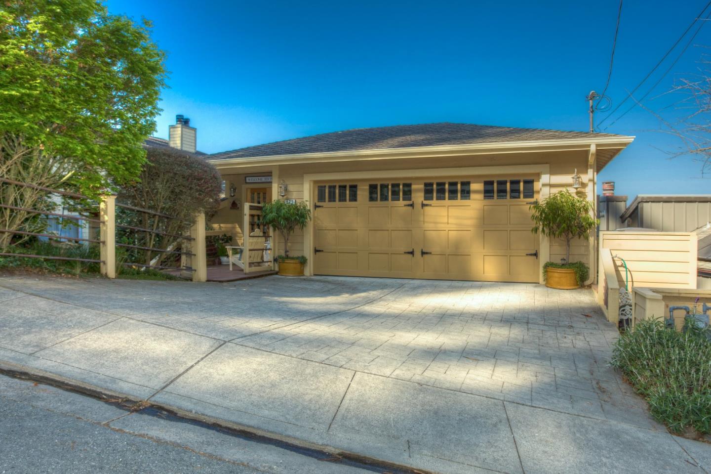 173 Del Monte Road El Granada, CA 94019 - Photo 2 of 41 Gallery Image 2