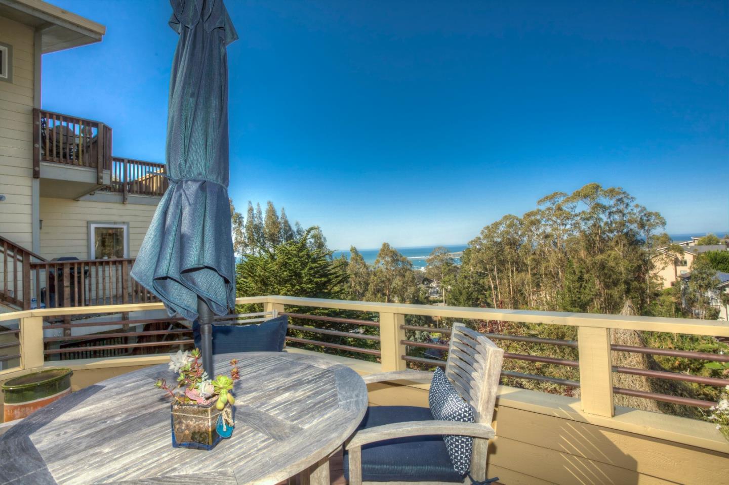 173 Del Monte Road El Granada, CA 94019 - Photo 4 of 41 Gallery Image 4