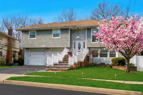 $1,488,000 | 1061 Fordham Lane, Woodmere, NY 11598