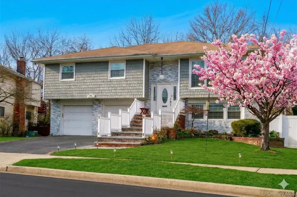 $1,488,000 | 1061 Fordham Lane, Woodmere, NY 11598