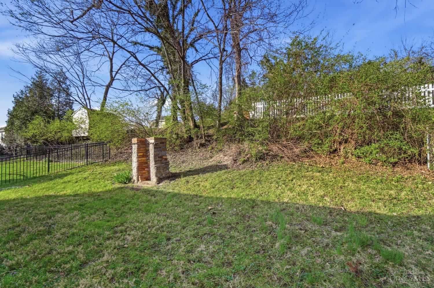 4515 Camberwell Road Cincinnati, OH 45209 - Photo 39 of 42