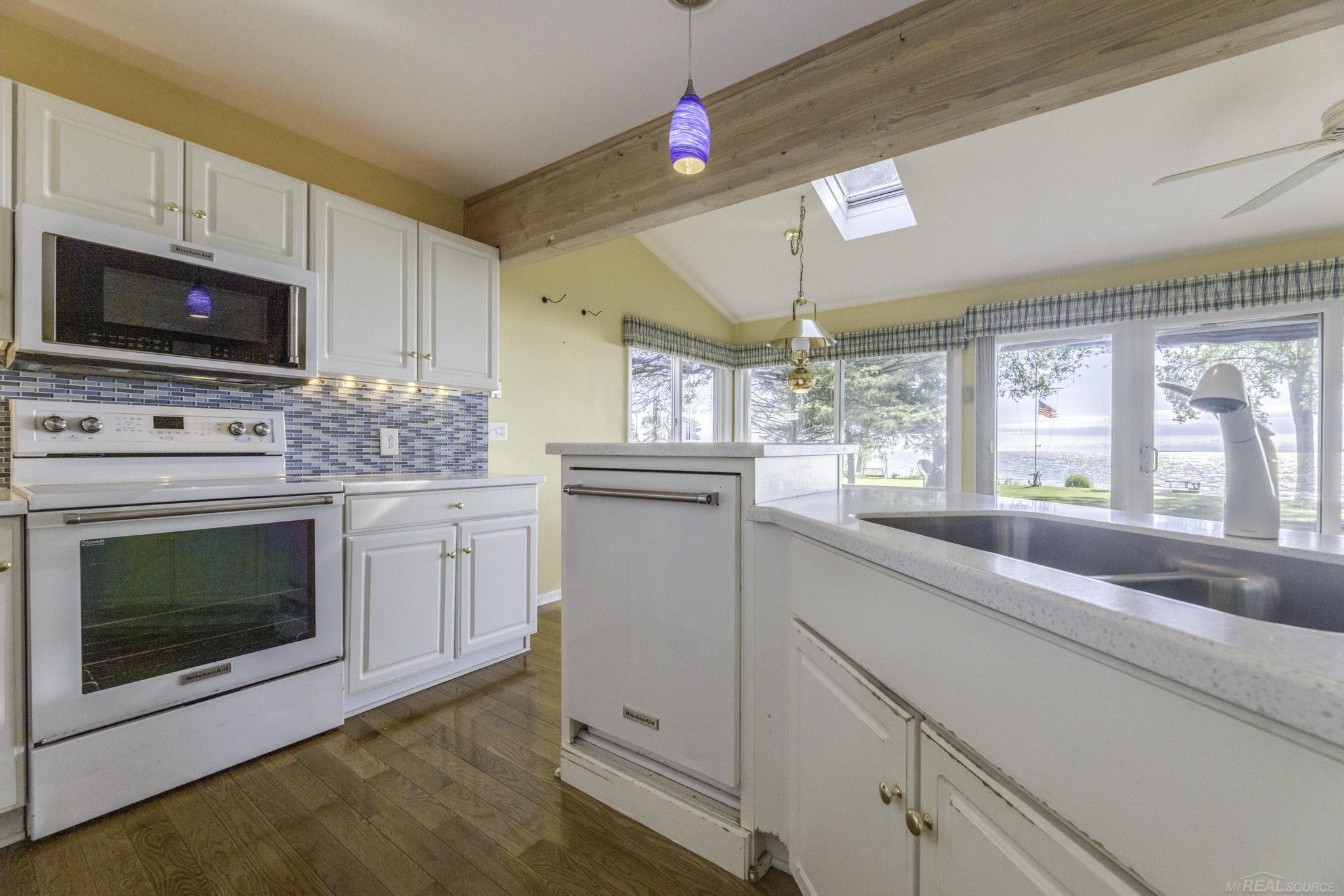 8195 Lakeshore Road Lexington, MI 48450 - Photo 22 of 73