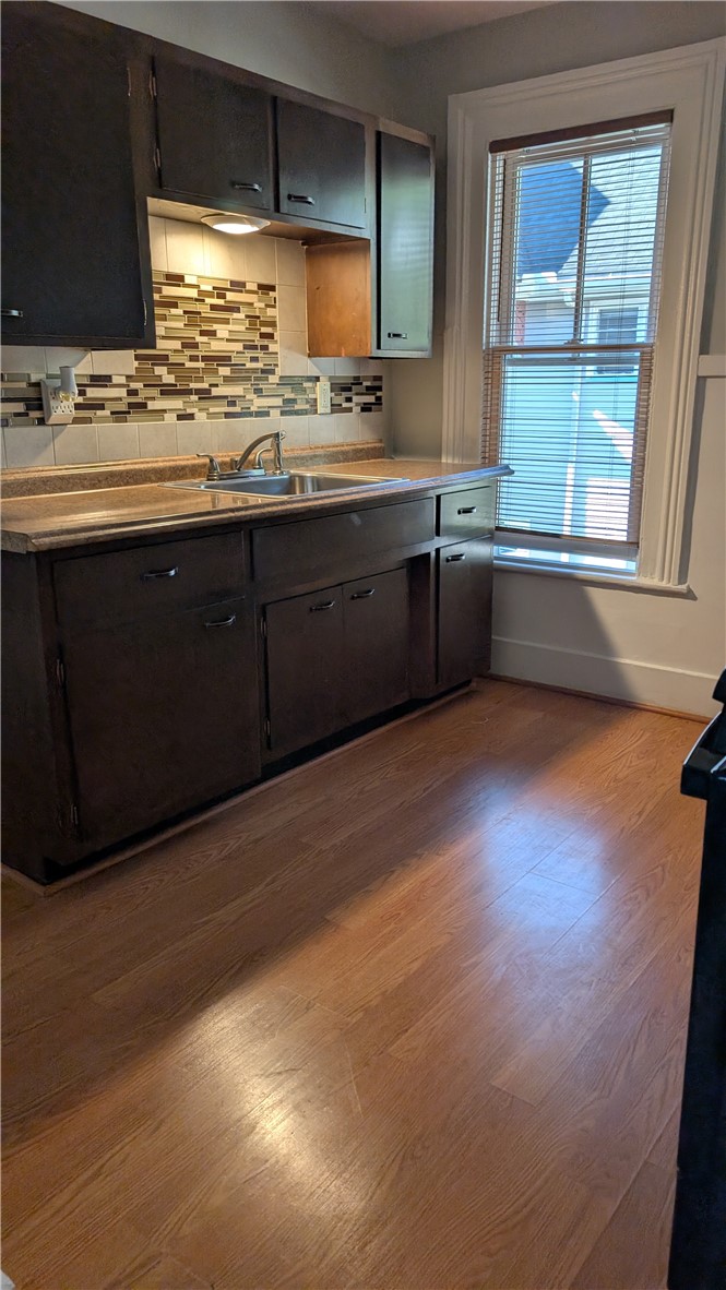 28 Vick Park B Rochester, NY 14607 - Photo 7 of 25 Kitchen