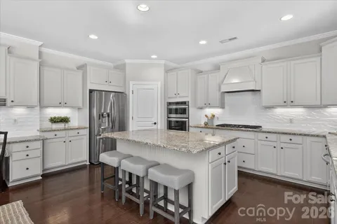 $1,100,000 | 10405 Waxhaw Manor Drive, Waxhaw, NC 28173