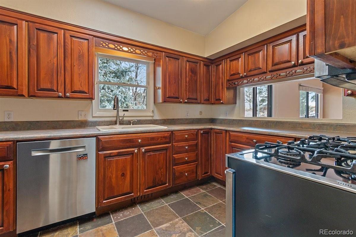 5644 Thunderhill Road Parker, CO 80134 - Photo 9 of 40